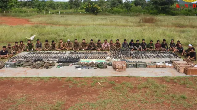 လက်နက်ချခဲ့တဲ့ စစ်ကောင်စီတပ်ဖွဲ့ဝင်များ