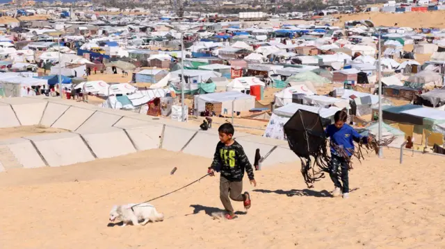 "إسرائيل لا تعير أي أذان صاغية وتريد الامعان فى الانتقام"