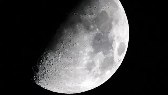 ভবিষ্যতে চাঁদে বাস করা যাবে কিনা সে সম্পর্কে জানতে আগ্রহী বিজ্ঞানীরা 