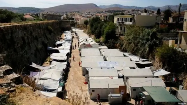 प्रवासी