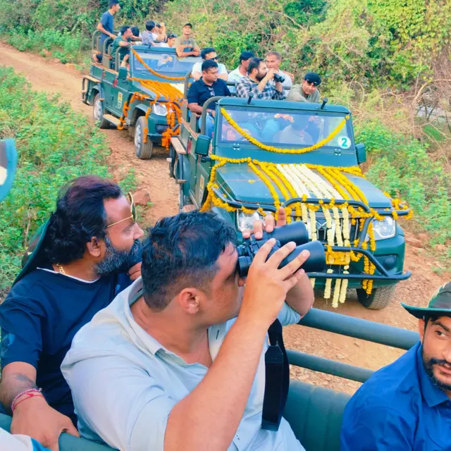 બરડો ડુંગર, બરડા જંગલસફારી, ગુજરાત, એશિયાઈ સિંહો, ગુજરાત વનવિભાગ, સિંહદર્શન, ટુરિઝમ, ઇકો-ટુરિઝમ, બીબીસી ગુજરાતી 