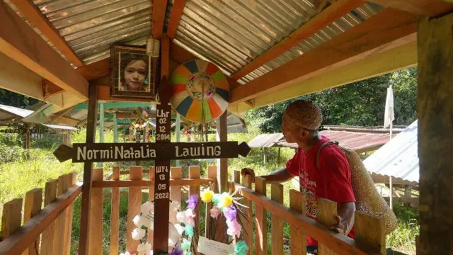 Desa yang akan ditenggelamkan demi pembangunan PLTA Kayan