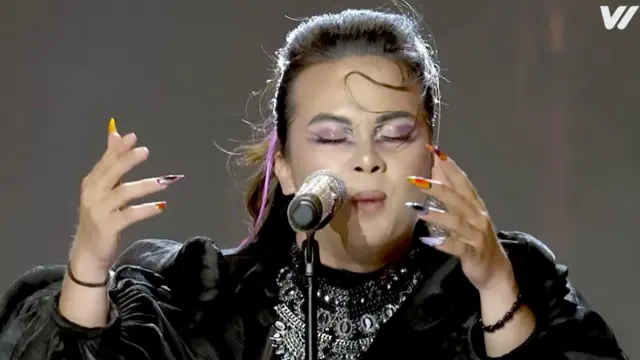 I won’t give up trình diễn lần đầu tiên tại “sàn đấu” Vietnam Idol 2023 giúp Lê Khoa chắc chân trong Top 10 của cuộc thi
