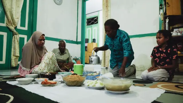 satu tungku tiga batu, nilai toleransi di Fakfak