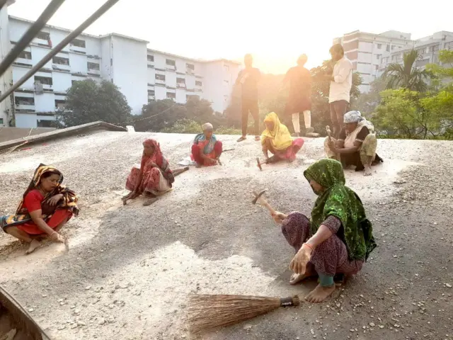ঢাবির মুহসীন হলে সংস্কার কাজ চলছে