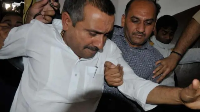 Caption- कुलदीपसिंह सेंगरच्या शिक्षेला स्थगिती देण्याच्या निर्णयाविरोधात सीबीआयने सर्वोच्च न्यायालयात जाण्याचा निर्णय घेतला आहे.