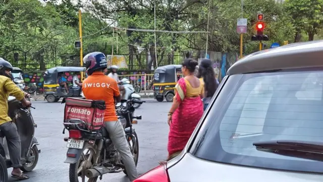 డెలివరీ యాప్‌లు, పది నిమిషాల్లో డెలివరీ, వస్తువులు, రైడర్లు, క్విక్ కామర్స్