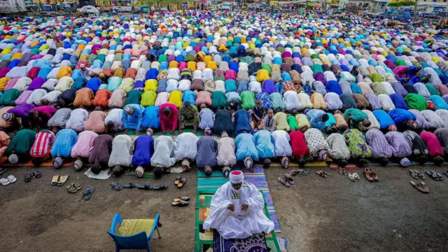 Muslim faithful gada to pray for Agege Eid prayer ground