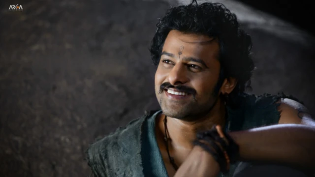 બંને બાહુબલી એકસાથે, બાહુબલી ધ બિગનિંગ, બાહુબલી ધ કન્ક્લુઝન, બાહુબલી ધ એપિક ફિલ્મ કેવી છે, ભલ્લાદેવ, દેવસેના, અમરેન્દ્ર બાહુબલી, મહેન્દ્ર બાહુબલી, બીબીસી ગુજરાતી 