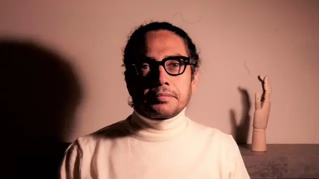  هادی کیکاووسی