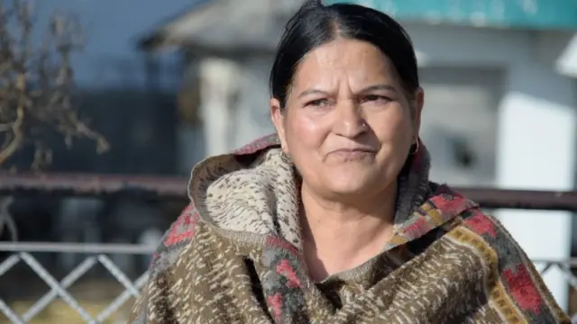 జీవనోపాధిని కోల్పోయిన కాంత శర్మ కుటుంబం