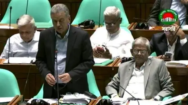 জাতীয় সংসদে সম্প্রতি ইসলামী ব্যাংক নিয়ে কথা বলেন সরকারের একাধিক মন্ত্রী