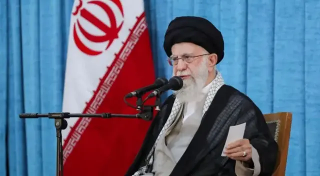 آیت اللہ خامنہ ای