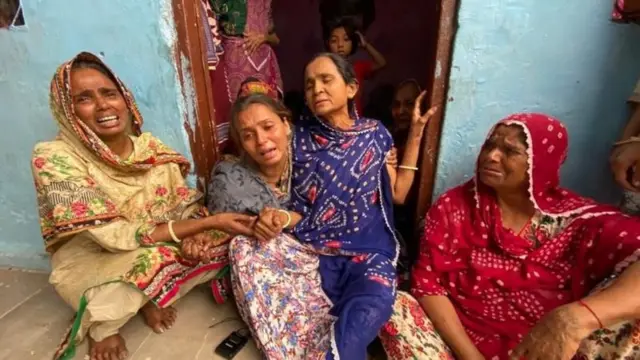 మహేశ్వరీ కుటుంబ సభ్యులు