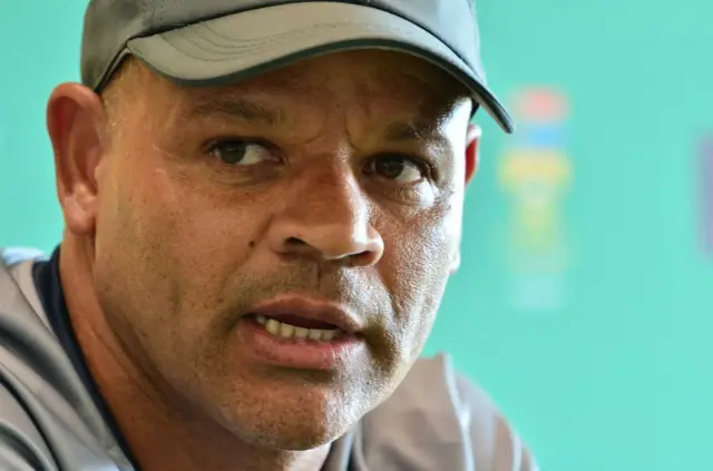 தென் ஆப்ரிக்கா, இட ஒதுக்கீடு, டெம்பா பவுமா