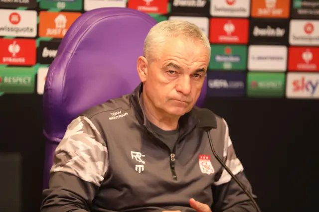 Sivasspor Teknik Direktörü Rıza Çalımbay