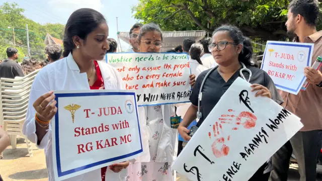 హైదరాబాద్‌లో వైద్యుల నిరసన