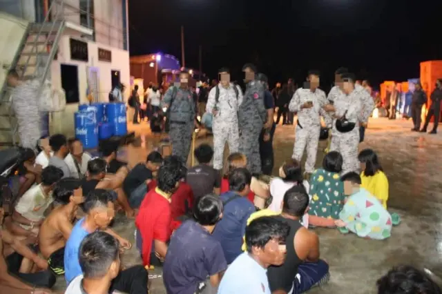 ဖမ်းဆီးခံရတဲ့ ရေလုပ်သားတွေ 