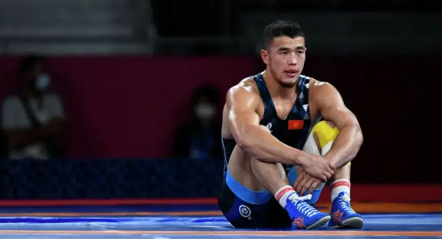 Акжол Махмудов 