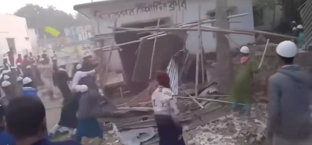 জয়পুরহাটের আক্কেলপুরে 'তৌহিদী জনতার' ভাঙচুর