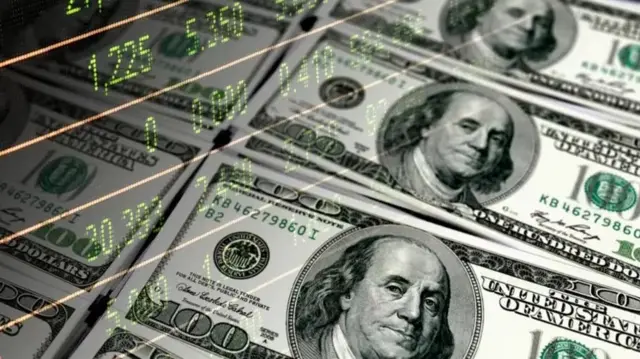 Billets de dollars américains.