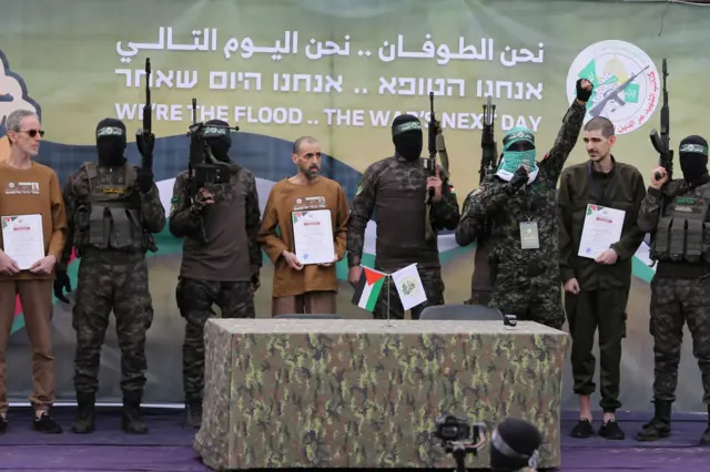 اوهاد بن‌عامی، ایلی شرابی و اور لوی سه گروگانی که آزاد شدند، غیرنظامی هستند 