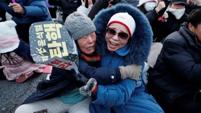 Ayolning ichkaridan korinish Ayolning ichkaridan korinish