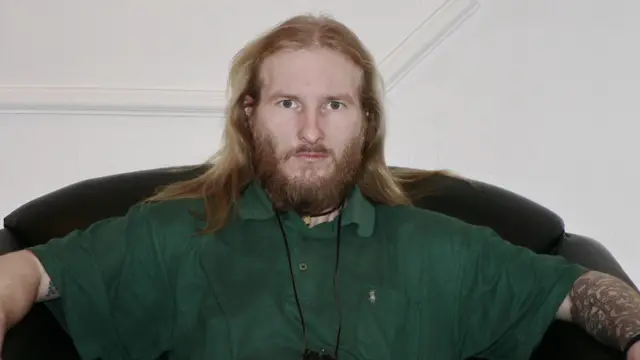 Антатолий Березиков в кресле 