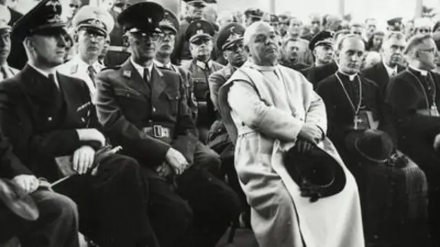 Nemački nacisti, italijanski fašisti, hrvatske ustaše, papin predstavnik Đuzepe Markone i Alojzije Stepinac