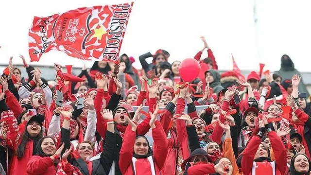 تماشاگران زن پرسپولیس