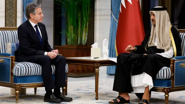 أمير قطر يستقبل وزير خارجية أمريكا بلينكن