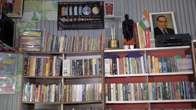 मोईनचं स्टडी बंकर