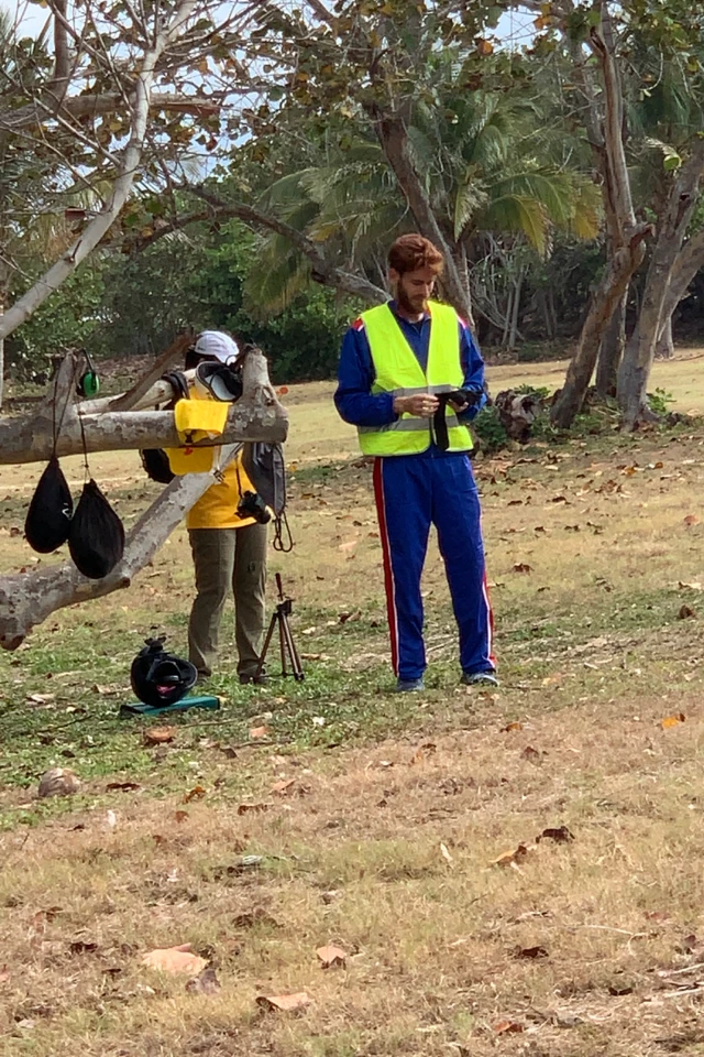 Ismael en su traje de vuelo