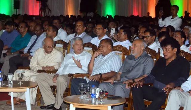 அரச நிதியை தவறாக பயன்படுத்தியதாக ரணில் விக்ரமசிங்க மீது குற்றச்சாட்டு முன்வைக்கப்பட்டது.