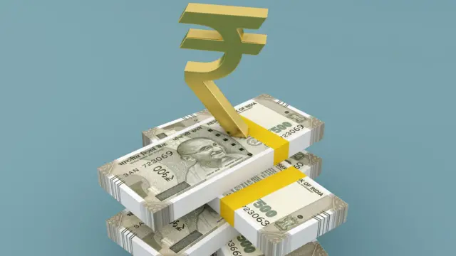 రూ.500 నోట్ల కట్టలు