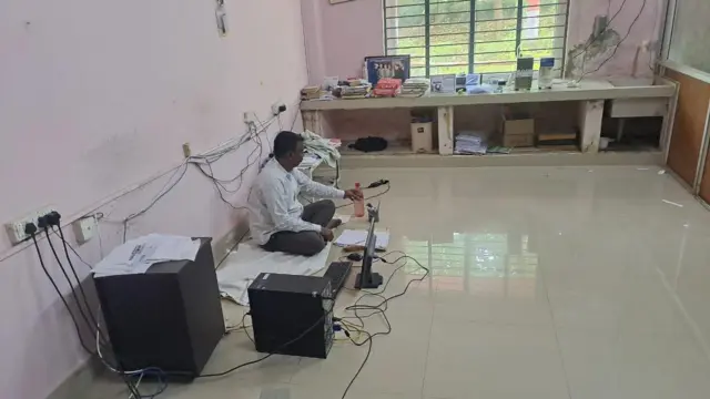 ఎస్వీ వెటర్నరీ యూనివర్సిటీ, దళిత ప్రొఫెసర్, వెటర్నరీ యూనివర్సిటీ, ప్రిన్సిపాల్