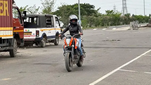 பெண்கள், பைக் ரேசிங், சாகசம், பெண் சாதனையாளர், விளையாட்டு