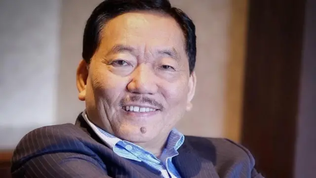 पवन चाम्लिङको दलबाट गोलेले राजनीति सुरु गरेका थिए