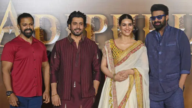 ছবির প্রোমোশনে আদিপুরুষের অভিনেতা-অভিনেত্রীরা