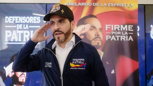 Abelardo de la Espriella, fotografiado en Chía durante un acto de campaña en febrero de 2026.