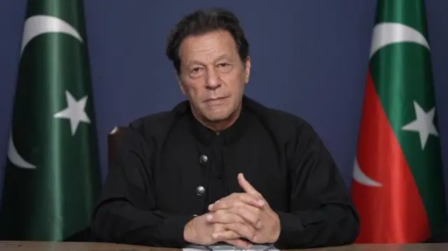 عمران خان څه کم څلور کاله د پاکستان لومړي وزیر په توګه دنده ترسره کړه.