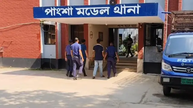 এই ঘটনায় রাজবাড়ীর পাংশা মডেল থানায় তিনটি মামলা দায়ের হয়েছে 