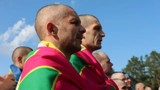 військові