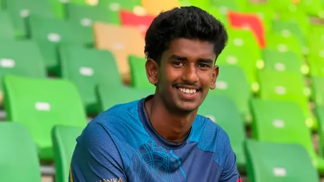 අයෝමාල් අකලංක