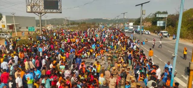 மக்கள் போராட்டம்