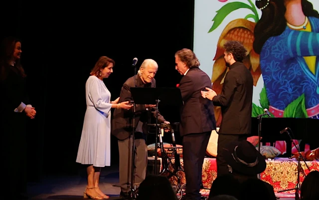 بزرگداشت احمد پژمان در دانشگاه کالیفرنیا در لوس آنجلس