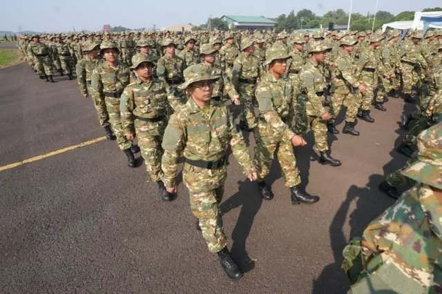 Sejumlah calon pengelola Koperasi Desa/Kelurahan Merah Putih (KDKMP) dan calon pengelola Kampung Nelayan Merah Putih (KNMP) yang akan mengikuti Latihan Dasar Kemiliteran (Latsarmil) Komponen Cadangan (Komcad).