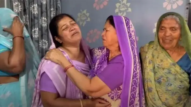 दर्शन सोलंकीचे कुटुंबीय