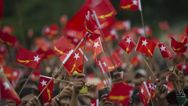 ဖွဲ့စည်းပုံအခြေခံဥပဒေကို ပြင်ဆင်မယ်လို့ ရွေးကောက်ပွဲကြေညာစာတမ်းမှာ ထည့်သွင်းတဲ့ NLD