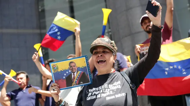 Opositores protestandobet365 eleição brasilCaracas.